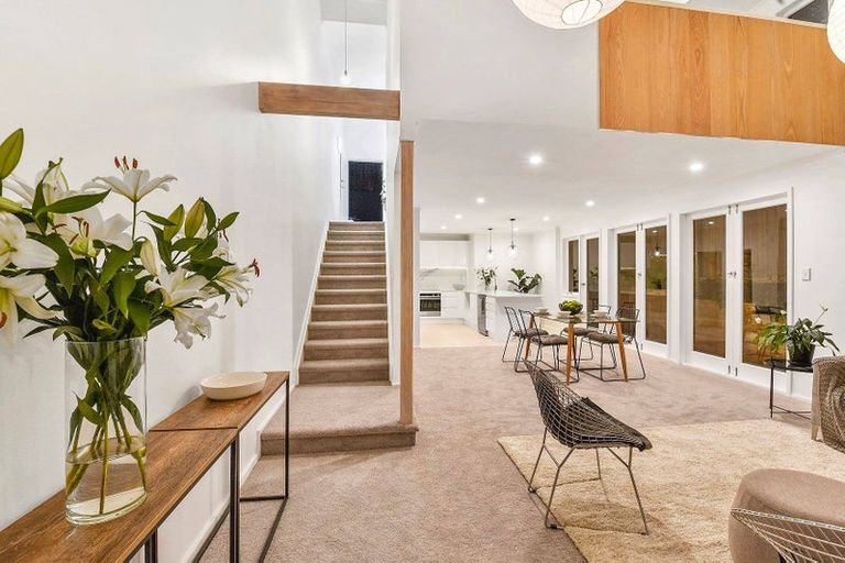 Photo of property in 3/68 Braemar Road, Castor Bay, Auckland, 0620