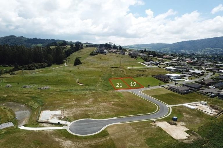 Photo of property in 19 Baxendale Drive, Matipo Heights, Rotorua, 3015