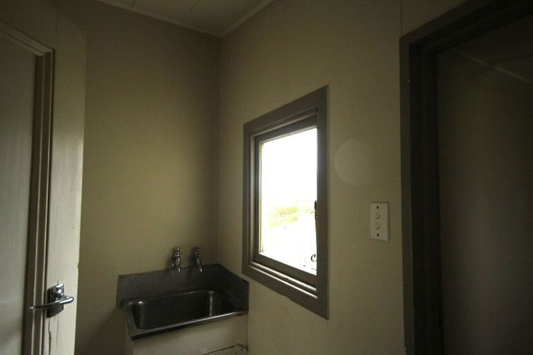 Photo of property in 118 Glen Road, The Glen, Dunedin, 9011