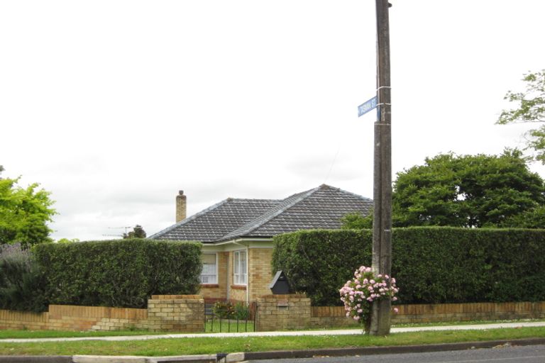 Photo of property in 69 Helvetia Road, Pukekohe, 2120