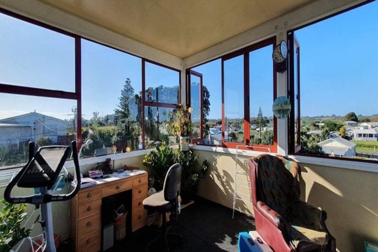 Photo of property in 92 Matai Street, Castlecliff, Whanganui, 4501