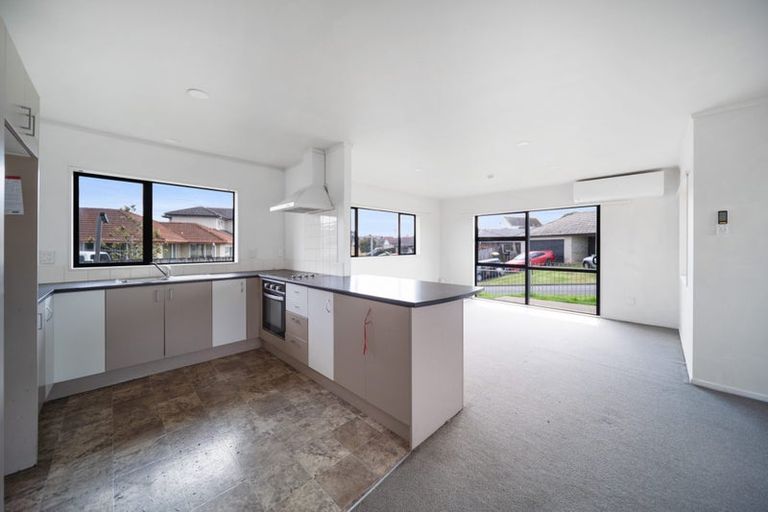 Photo of property in 21 Masters Place, Favona, Auckland, 2024