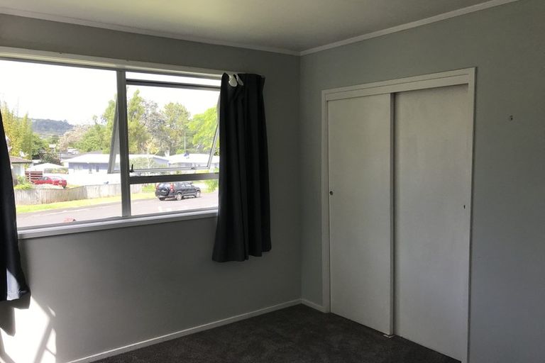 Photo of property in 4 Osman Street, Glen Eden, Auckland, 0602