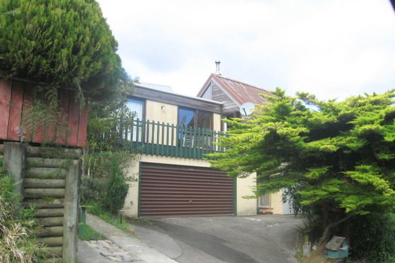 Photo of property in 48 Viewmont Drive, Harbour View, Lower Hutt, 5010