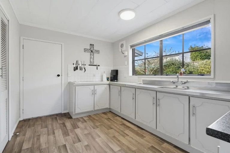 Photo of property in 35 Waitawa Place, Lynmore, Rotorua, 3010