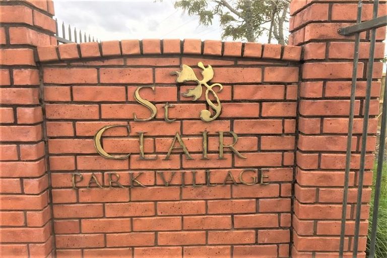 Photo of property in St Claire Village, 182/172 Mcleod Road, Te Atatu South, Auckland, 0610