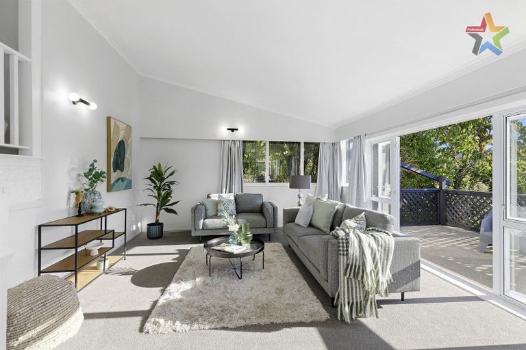 Photo of property in 84 Holborn Drive, Stokes Valley, Lower Hutt, 5019