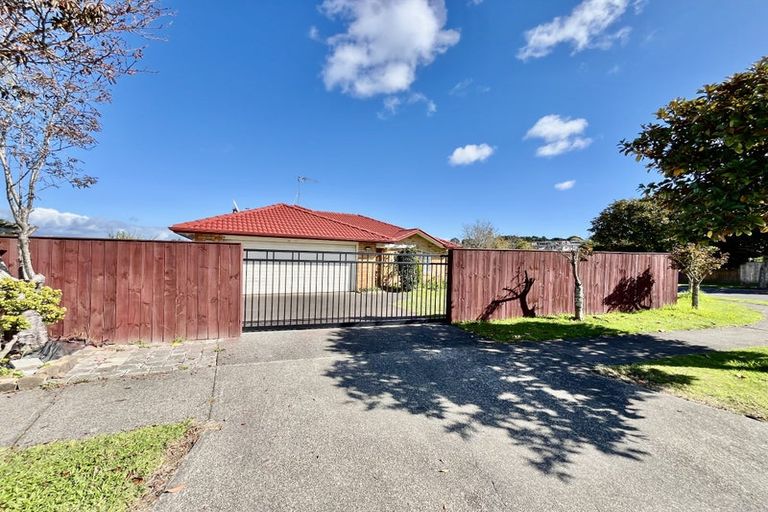 Photo of property in 3 Villino Place, Randwick Park, Auckland, 2105