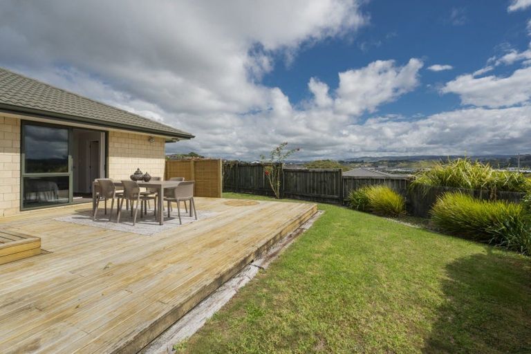 Photo of property in 2 Carex Close, Pyes Pa, Tauranga, 3112