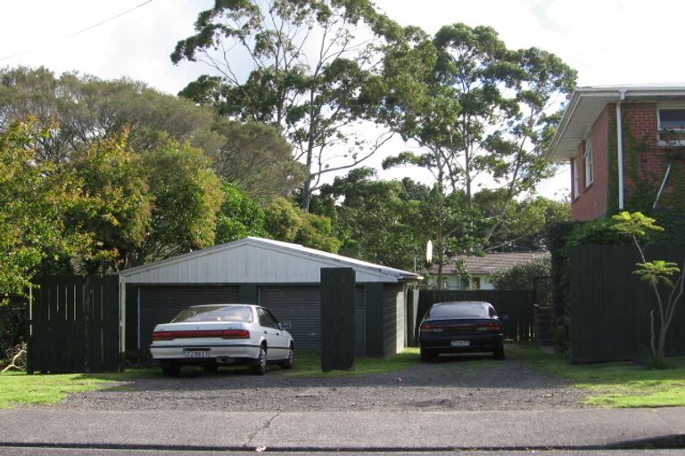 Photo of property in 60 Gloria Avenue, Te Atatu Peninsula, Auckland, 0610