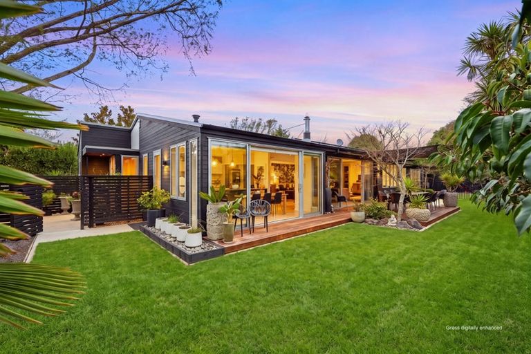 Photo of property in 9 Hadlow Place, Burnside, Christchurch, 8041