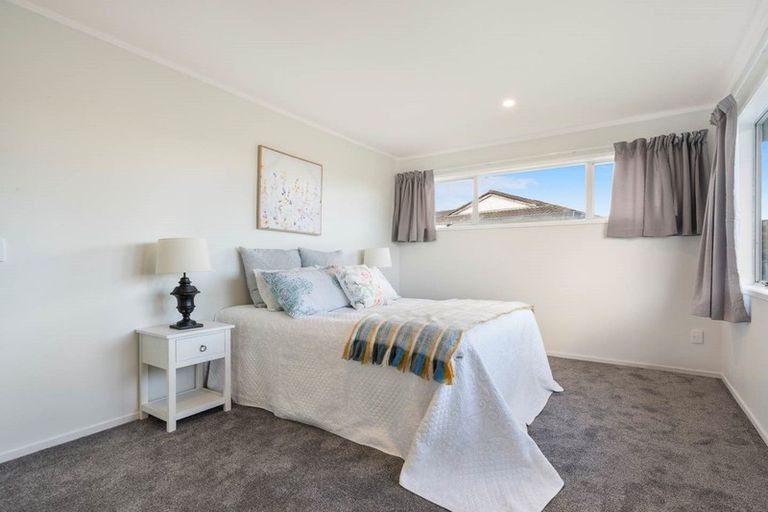 Photo of property in 1/48 Trimdon Street, Randwick Park, Auckland, 2105