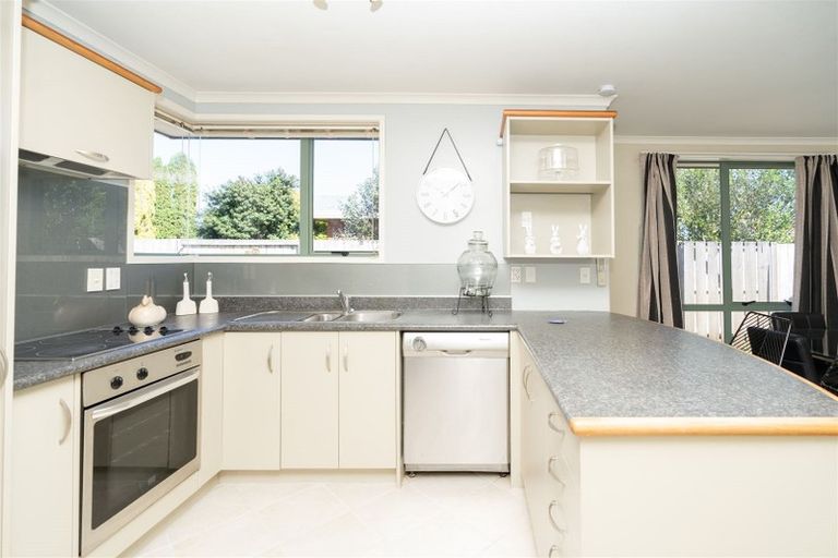 Photo of property in 11 Mckenzie Place, Rototuna North, Hamilton, 3210