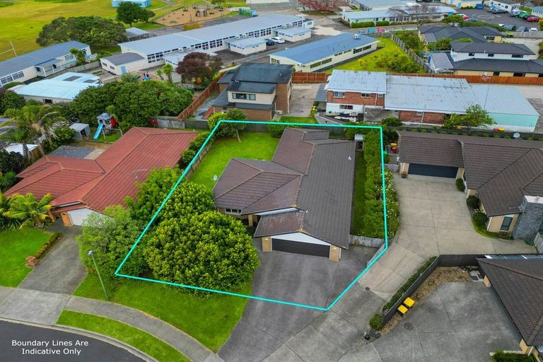 Photo of property in 9 Bonny Crescent, Massey, Auckland, 0614