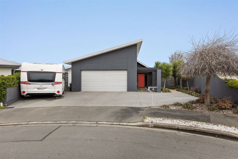 Photo of property in 7 Corsican Grove, Parklands, Christchurch, 8083