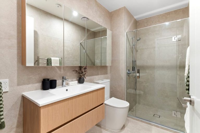 Photo of property in 135 Hibiscus Drive, Orewa, 0931