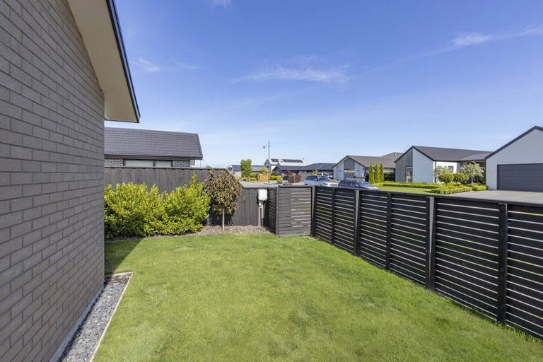 Photo of property in 28 Te Hurunui Drive, Pegasus, 7612