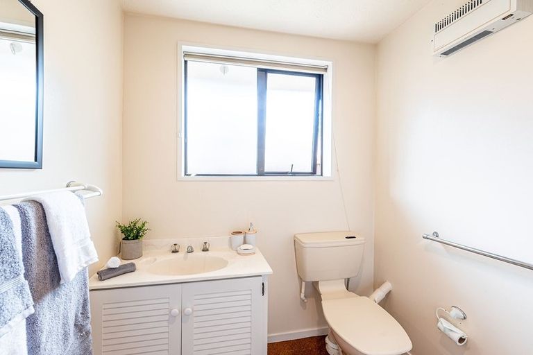 Photo of property in 2 Rubens Place, Burnside, Christchurch, 8053