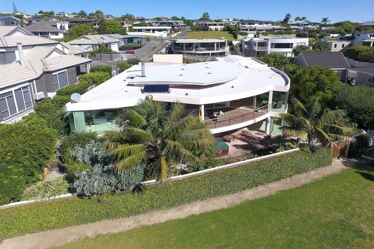 Photo of property in 20 Pacific Parade, Army Bay, Whangaparaoa, 0930