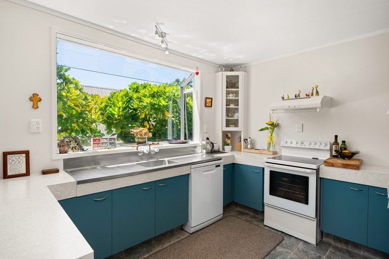 Photo of property in 17a Bellfield Place, Bethlehem, Tauranga, 3110