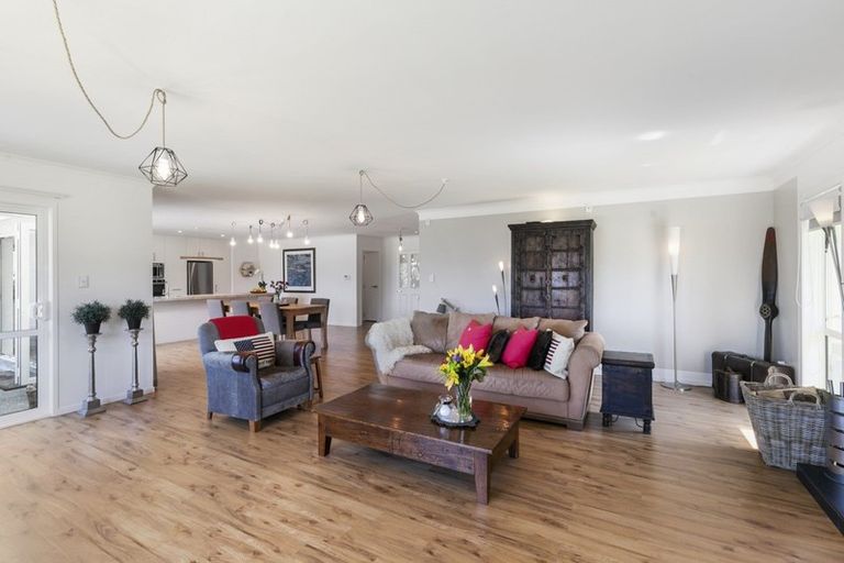 Photo of property in 24a Mount Marua Way, Timberlea, Upper Hutt, 5018