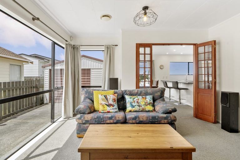 Photo of property in 12b Cathie Place, Karori, Wellington, 6012