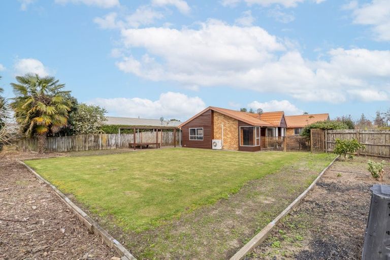 Photo of property in 24 Halcione Close, Flagstaff, Hamilton, 3210