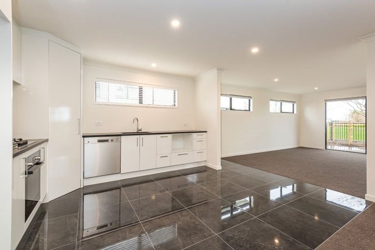 Photo of property in 3 Holmes Hanover Lane, Halswell, Christchurch, 8025