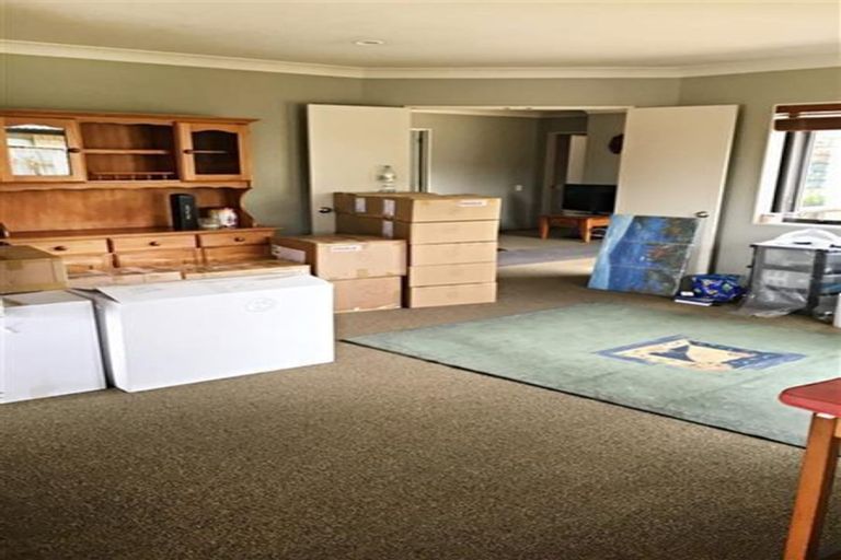 Photo of property in 174 Wattle Farm Road, Wattle Downs, Auckland, 2103