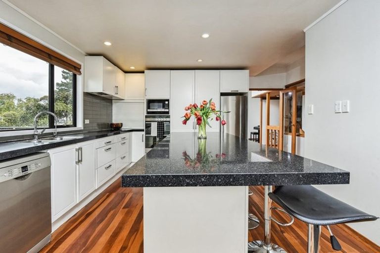 Photo of property in 34 Seacliffe Road, Hillsborough, Auckland, 1042