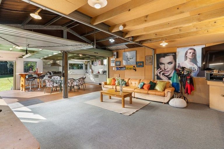 Photo of property in 3 Mack Place, Red Hill, Papakura, 2110