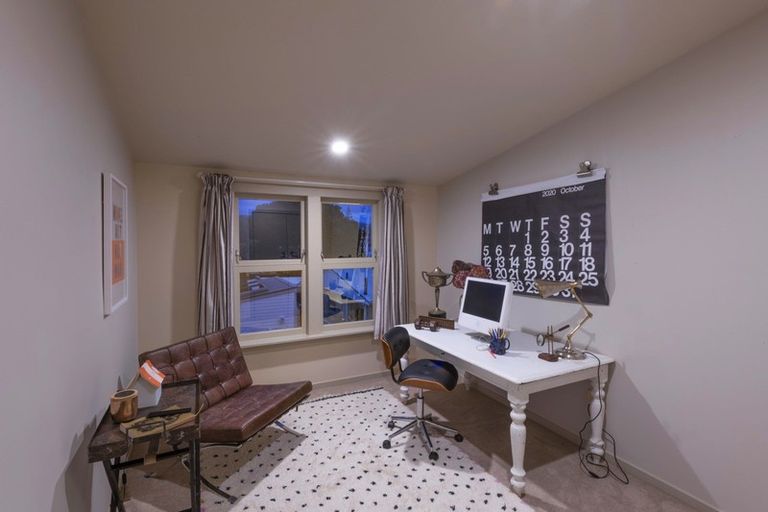 Photo of property in 33 Ferry Street, Seatoun, Wellington, 6022