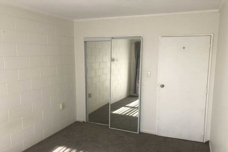 Photo of property in 9/19a Verbena Road, Birkdale, Auckland, 0626