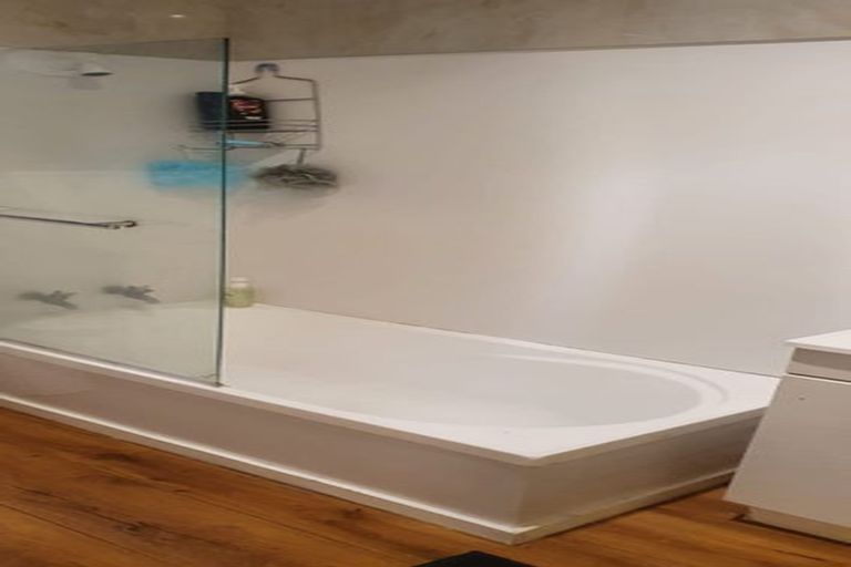 Photo of property in 26c Sunnyfield Crescent, Glenfield, Auckland, 0629