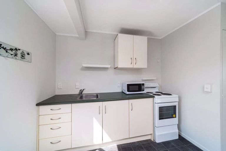 Photo of property in 51 Awaruku Road, Torbay, Auckland, 0630