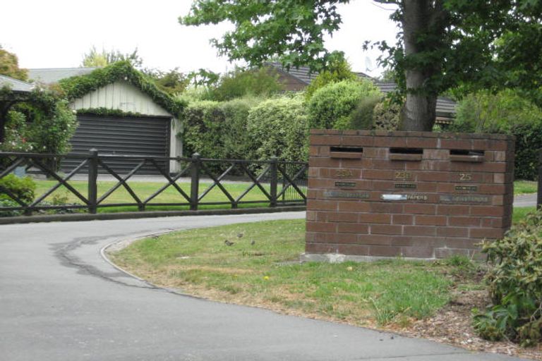 Photo of property in 1/23 Siska Place, Upper Riccarton, Christchurch, 8041