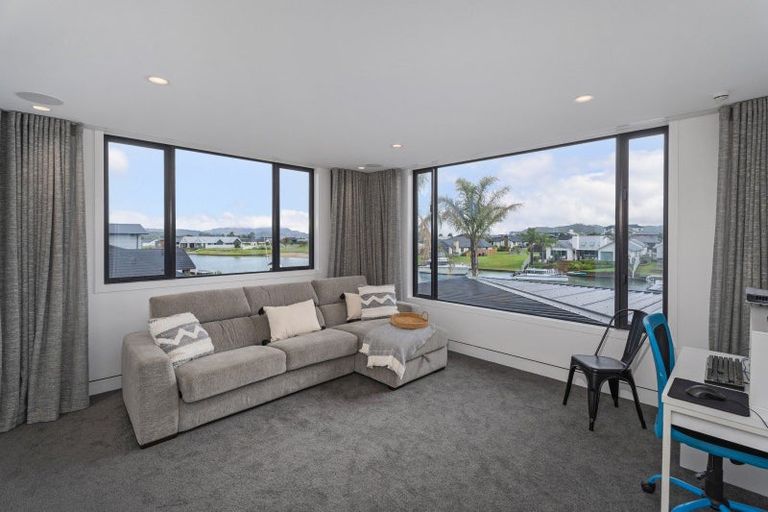 Photo of property in 33 Awatea Drive, Whitianga, 3510