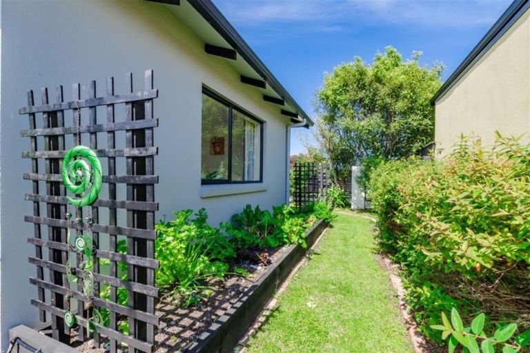 Photo of property in 3 Central Park, Paraparaumu Beach, Paraparaumu, 5032
