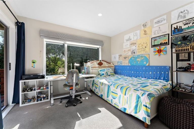 Photo of property in 28a Sycamore Drive, Sunnynook, Auckland, 0620