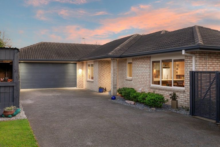 Photo of property in 25 Glenmonarch Place, Pyes Pa, Tauranga, 3112