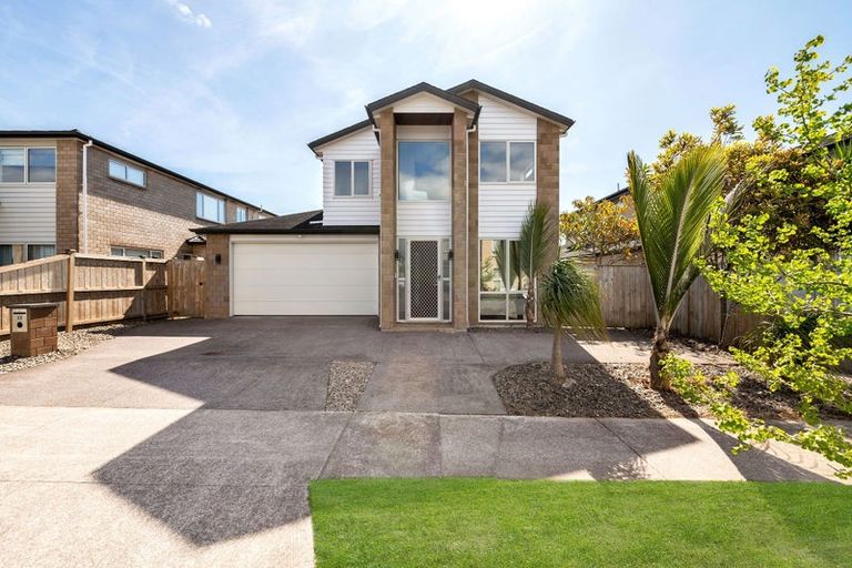 Photo of property in 23 Rohi Place, Flat Bush, Auckland, 2019