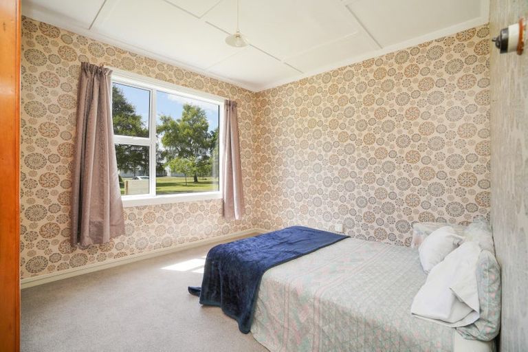 Photo of property in 11 Memorial Avenue, Drummond, Otautau, 9683