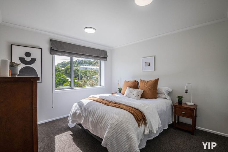 Photo of property in 5 Hallewell Crescent, Johnsonville, Wellington, 6037