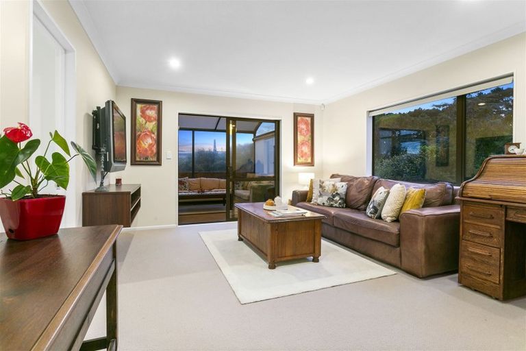 Photo of property in 52a Channel View Road, Campbells Bay, Auckland, 0630