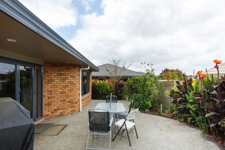 Photo of property in 63 Peter Hall Drive, Kelvin Grove, Palmerston North, 4414