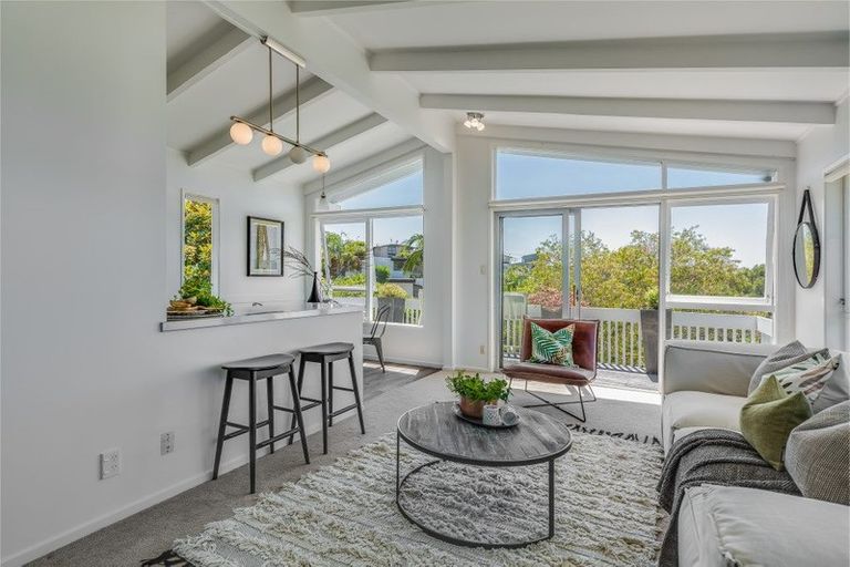 Photo of property in 1/5 Gull Lane, Mairangi Bay, Auckland, 0630