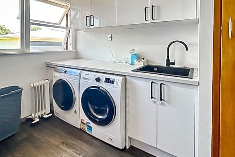 Photo of property in 26 Fairview Avenue, Feilding, 4702