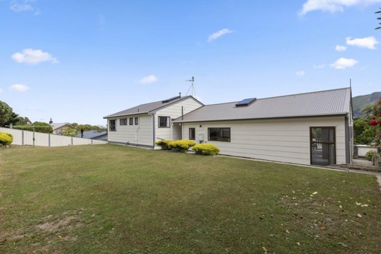 Photo of property in 52 Major Drive, Kelson, Lower Hutt, 5010
