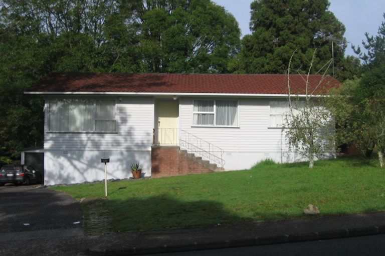 Photo of property in 54 Castleford Street, Green Bay, Auckland, 0604