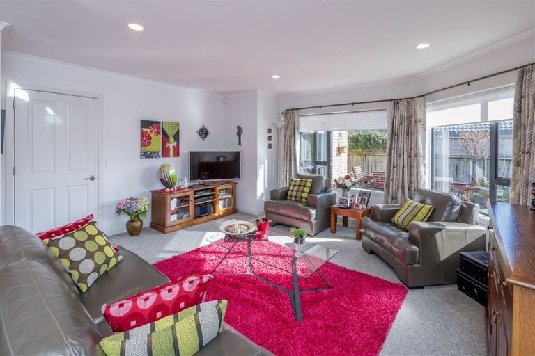 Photo of property in 23b Queenwood Road, Levin, 5510